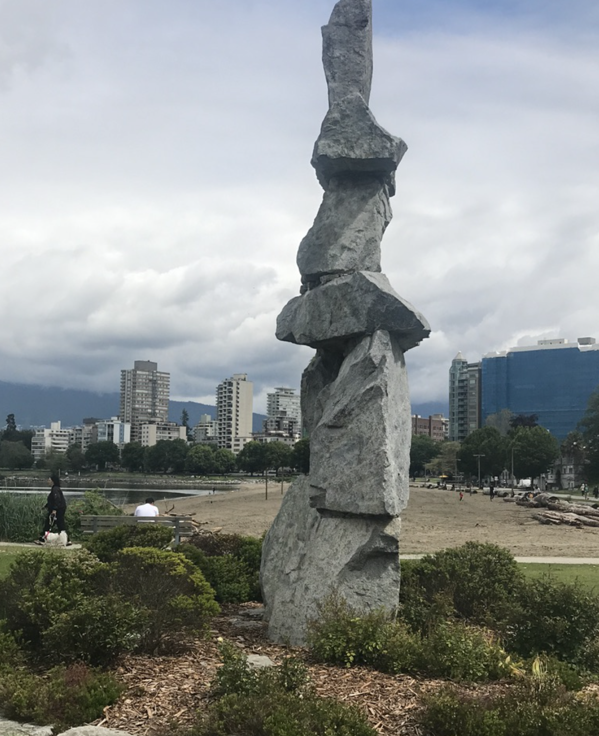 inukshuk-south-face